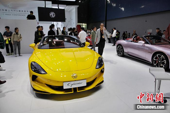 中國品牌新能源跑車。中新財經(jīng)記者 葛成 攝