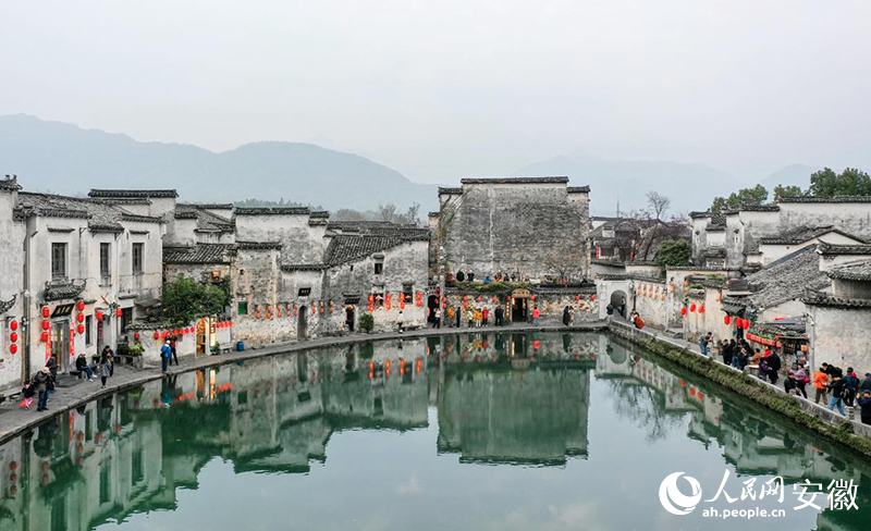 宏村一隅。人民網(wǎng)記者 張俊攝